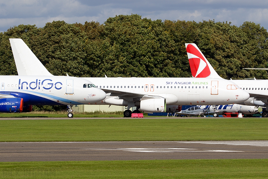 Airbus A320-232 -  LY-NVY -  Sky Angkor Airlines (Avion Express)