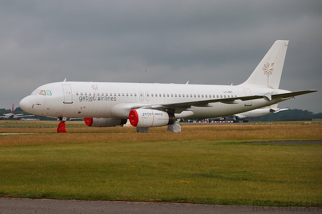 Airbus A320-231 - LY-SPC - GetJet Airlines