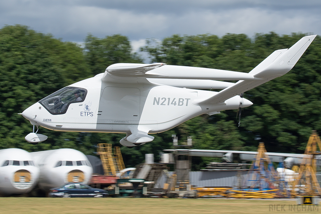 Beta Technologies CX300 - N214BT