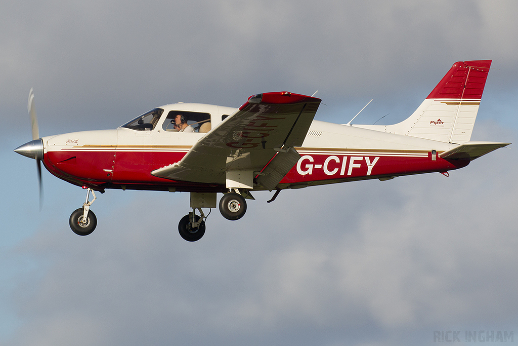 Piper PA-28 Archer III - G-CIFY