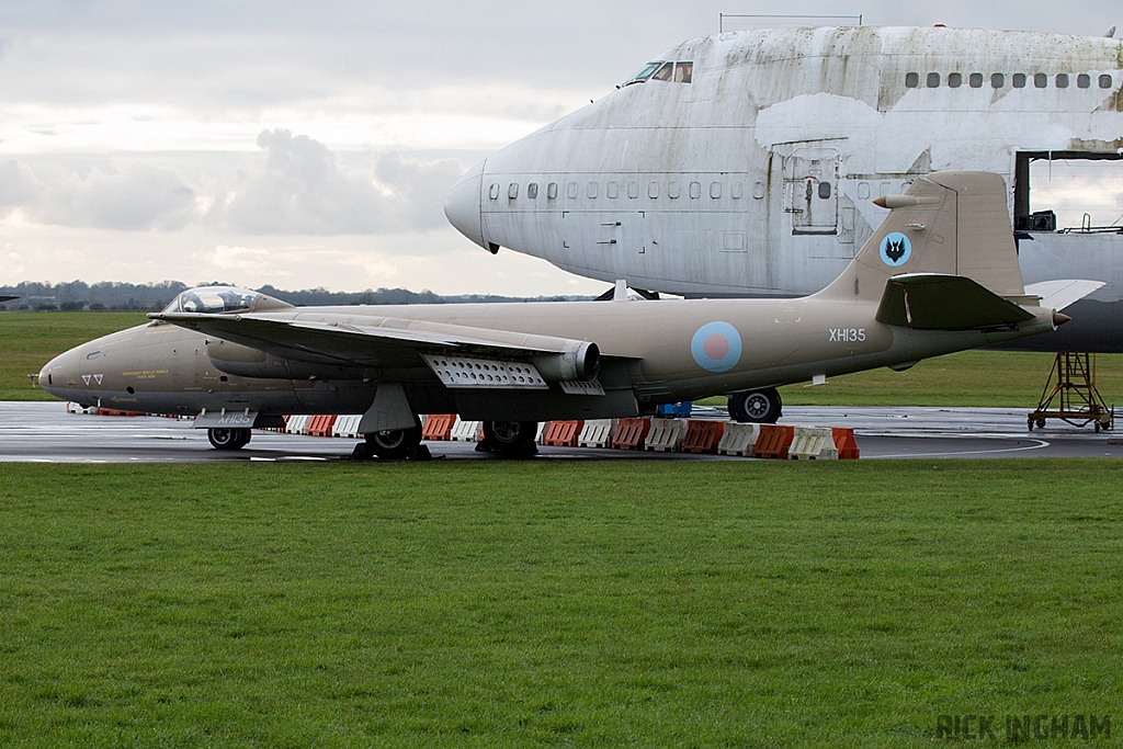 English Electric Canberra PR9 - XH135 - RAF