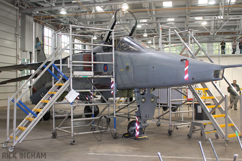 Sepecat Jaguar GR3A - XZ399/EJ - RAF