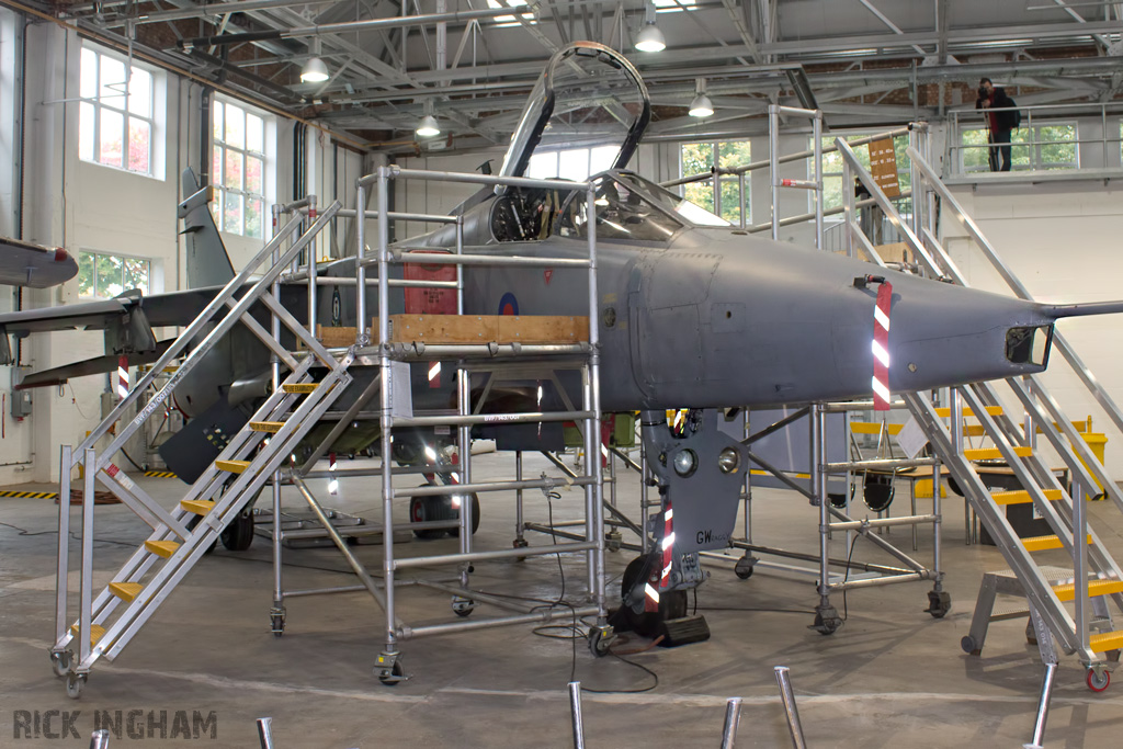 Sepecat Jaguar GR3A - XZ112/GW - RAF