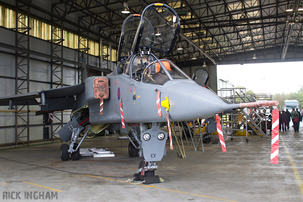 Sepecat Jaguar T4 - XX835/EX - RAF