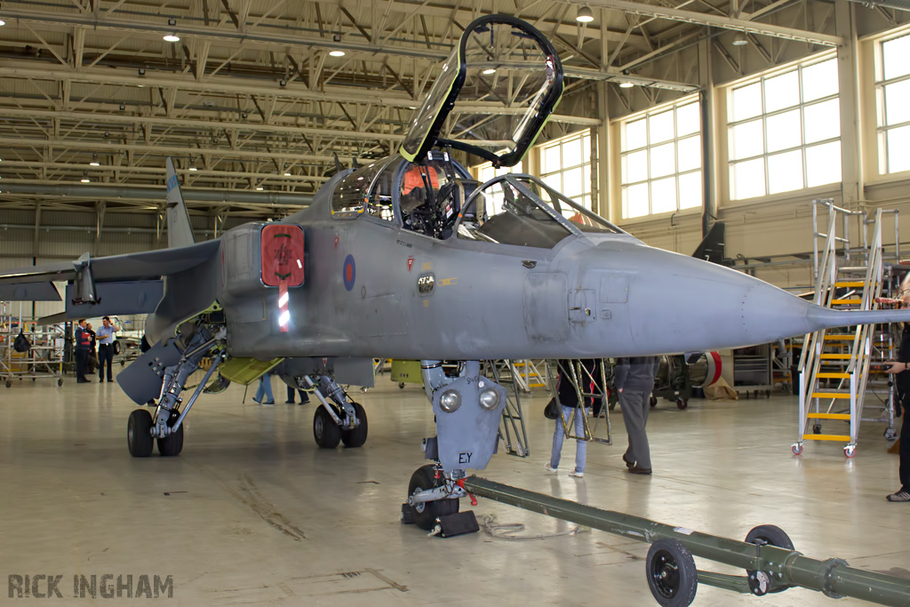 Sepecat Jaguar T4 - XX840/EY - RAF