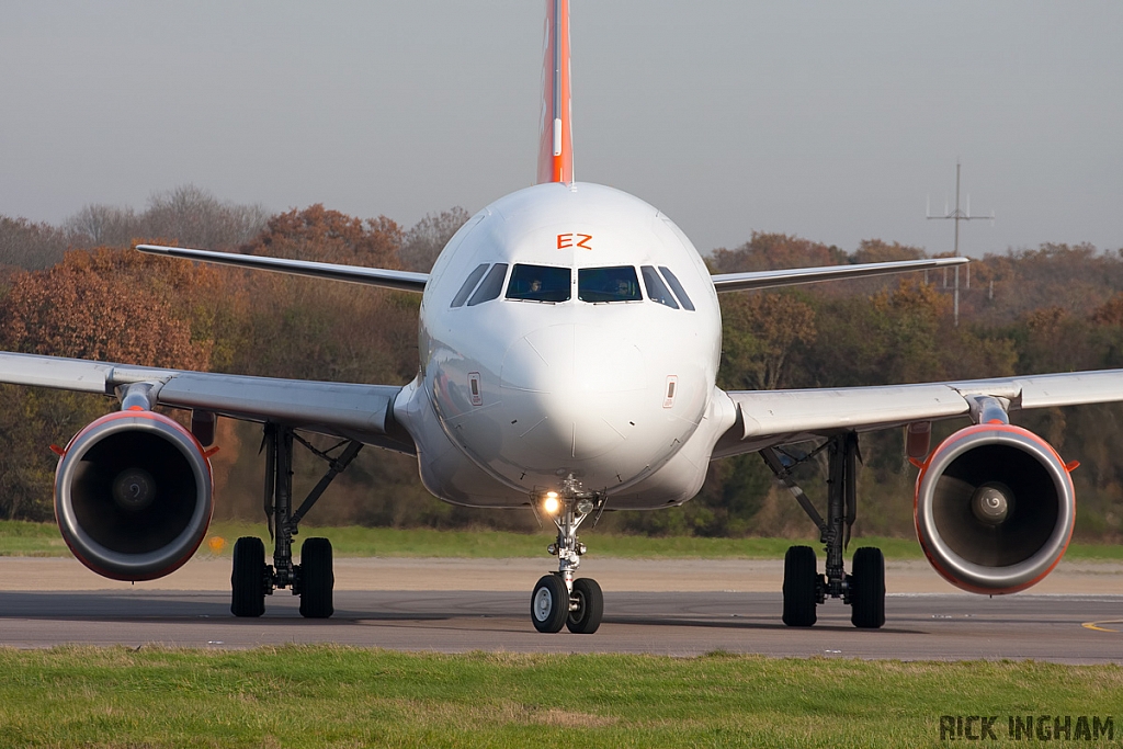 Airbus A319-111 - G-EZEZ - EasyJet