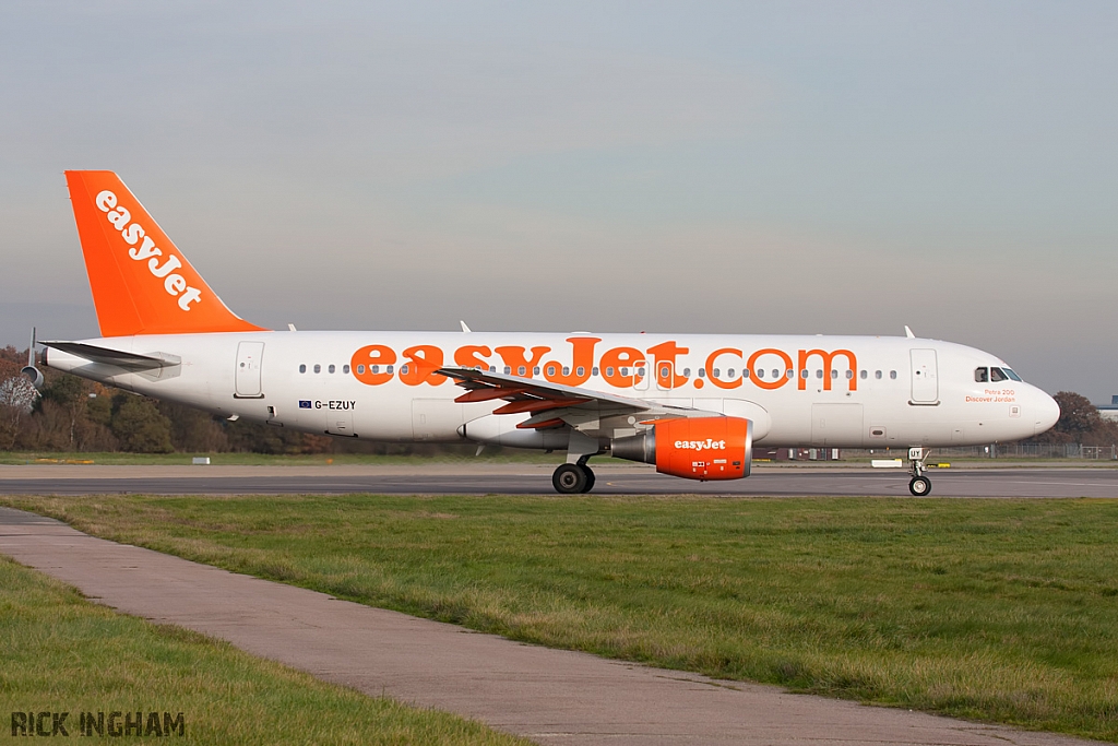 Airbus A320-214 - G-EZUY - EasyJet