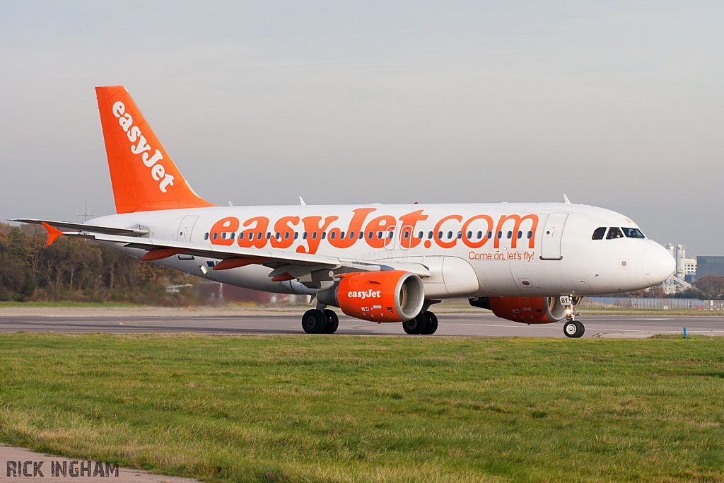 Airbus A319-111 - G-EZBY - EasyJet