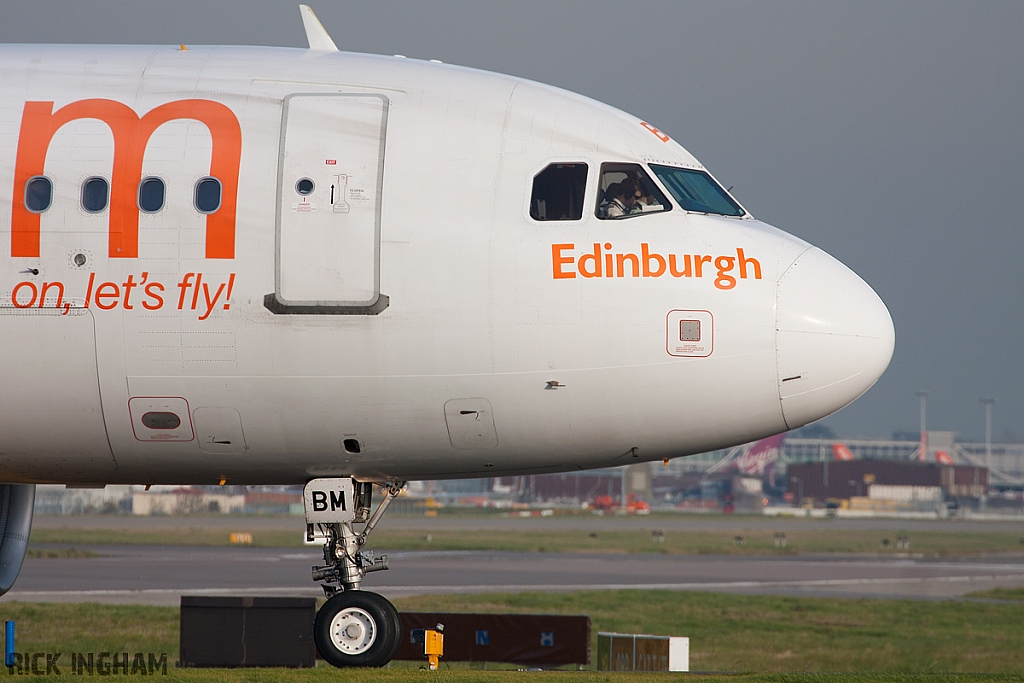 Airbus A319-111 - G-EZBM - EasyJet