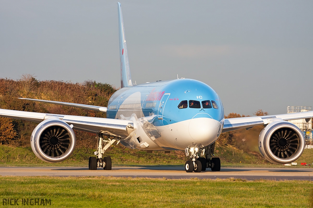 Boeing 787-8 Dreamliner - G-TUIC - Thomson