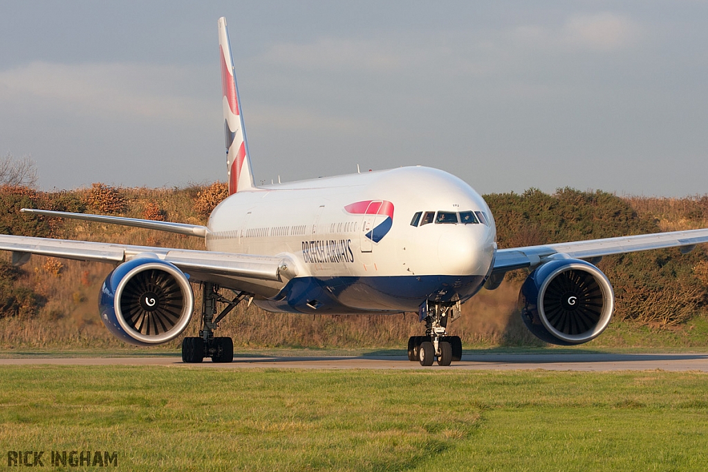 Boeing 777-236ER - G-VIIU - British Airways