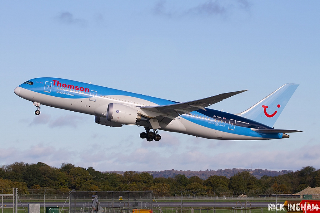 Boeing 787-8 Dreamliner - G-TUIA - Thomson