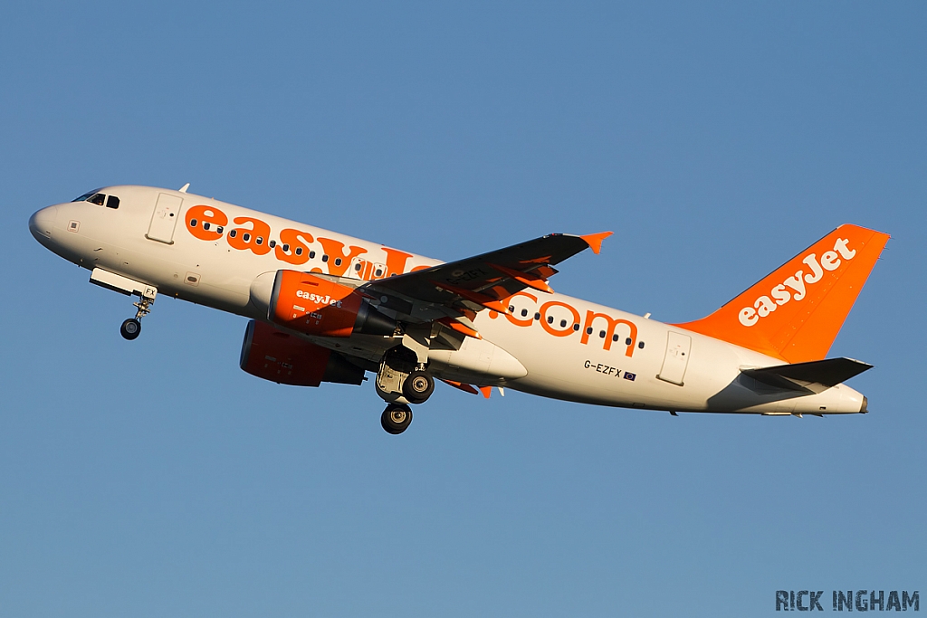 Airbus A319-111 - G-EZFX - EasyJet