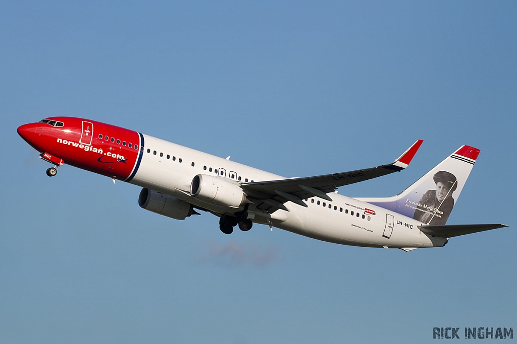 Boeing 737-8JP - LN-NIC - Norwegian Air Shuttle