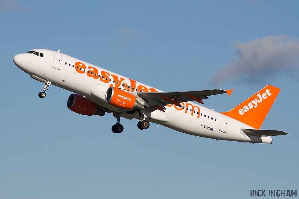 Airbus A320-214 - G-EZWI - EasyJet