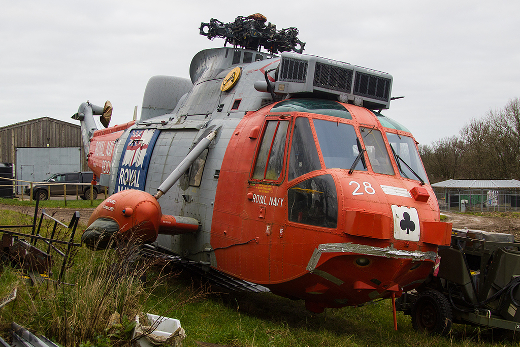 Westland Sea King HU5 - XV647/28 - Royal Navy