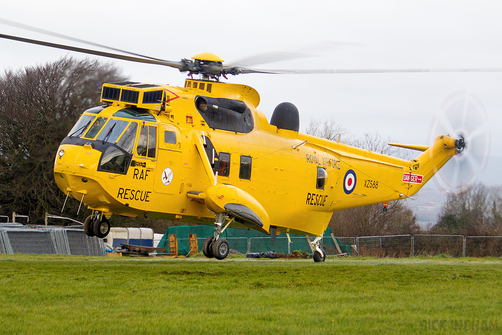 Westland Sea King HAR3 - XZ588/G-SEAK - RAF