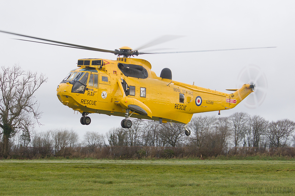Westland Sea King HAR3 - XZ588/G-SEAK - RAF
