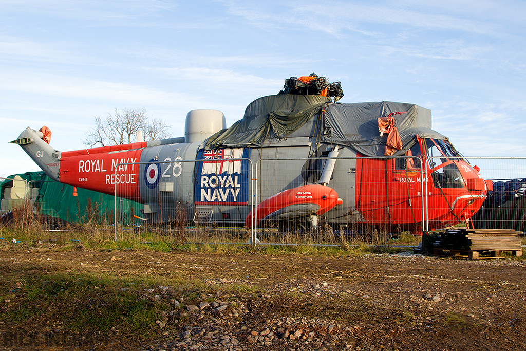 Westland Sea King HU5 - XV647/28 - Royal Navy