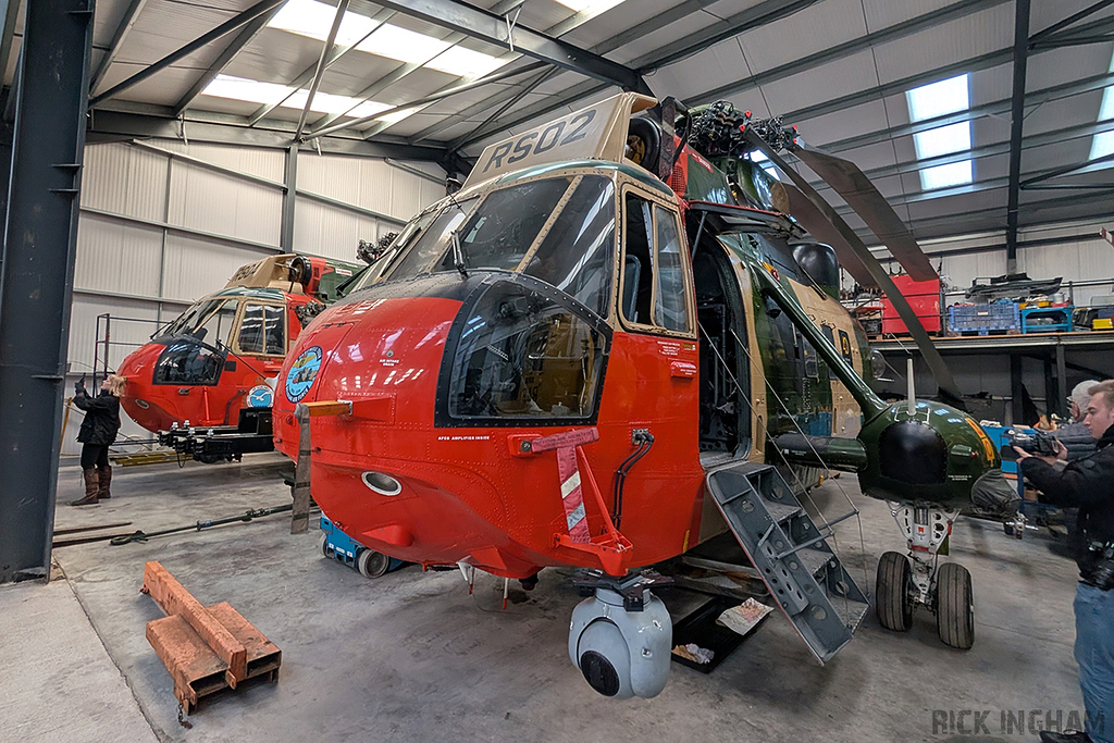 Westland Sea King Mk48 - RS-02 (G-BDNI) + RS-04 (G-BDNK) - Belgian Air Component
