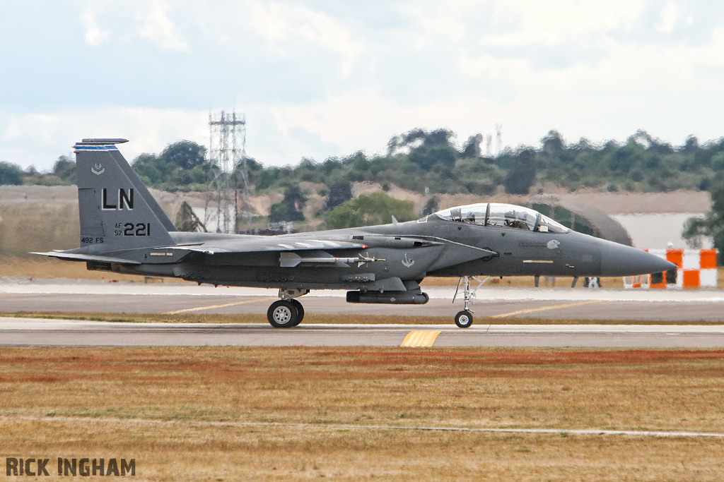 McDonnell Douglas F-15E Strike Eagle - 97-0221 - USAF