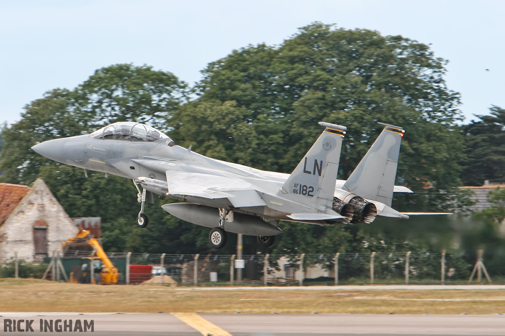 McDonnell Douglas F-15D Eagle - 86-0182 - USAF