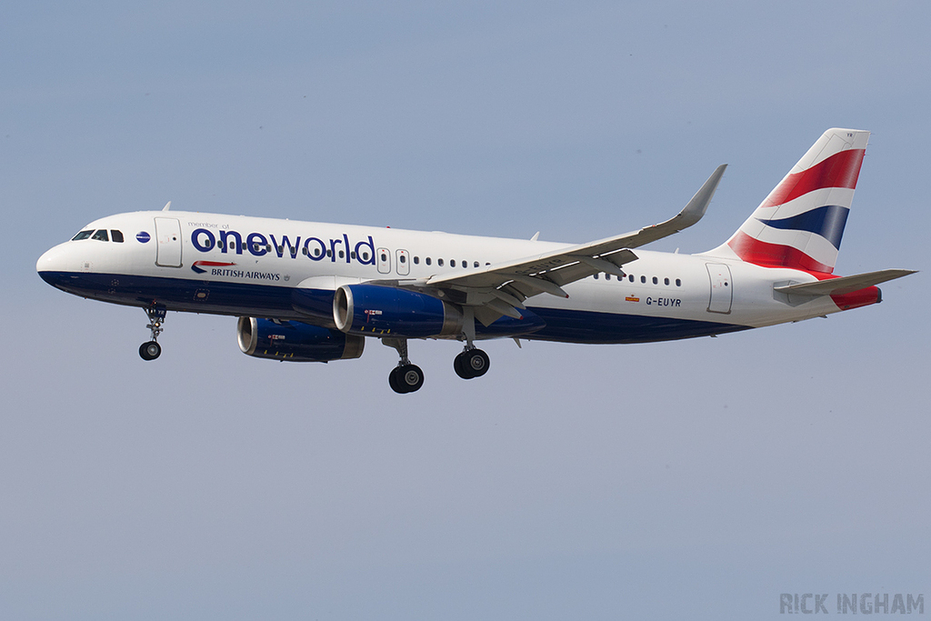 Airbus A320-232 - G-EUYR - British Airways
