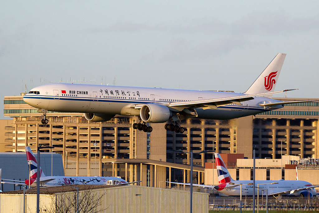 Boeing 777-39LER - B-2035 - Air China