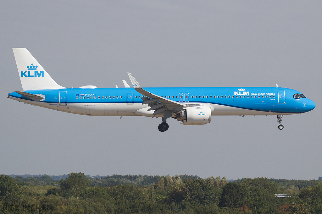 Airbus A321-252NX - PH-AXI - KLM