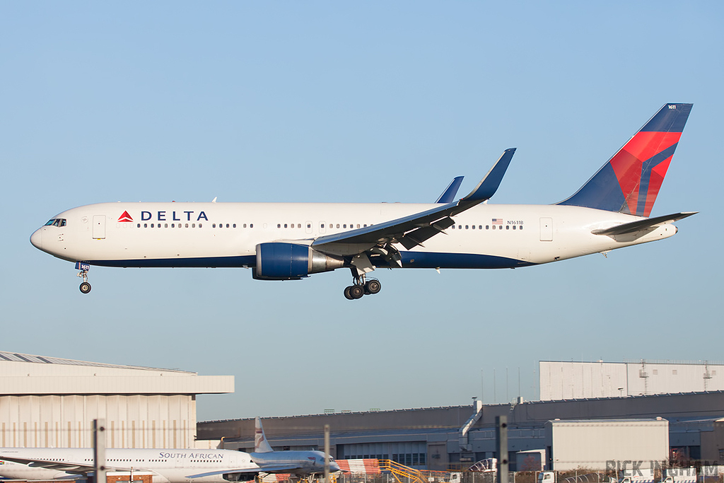 Boeing 767-332ERWL - N1611B - Delta Airlines