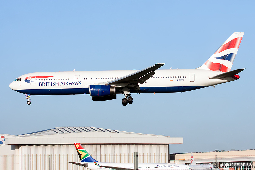 Boeing 767-336ER - G-BNWX - British Airways
