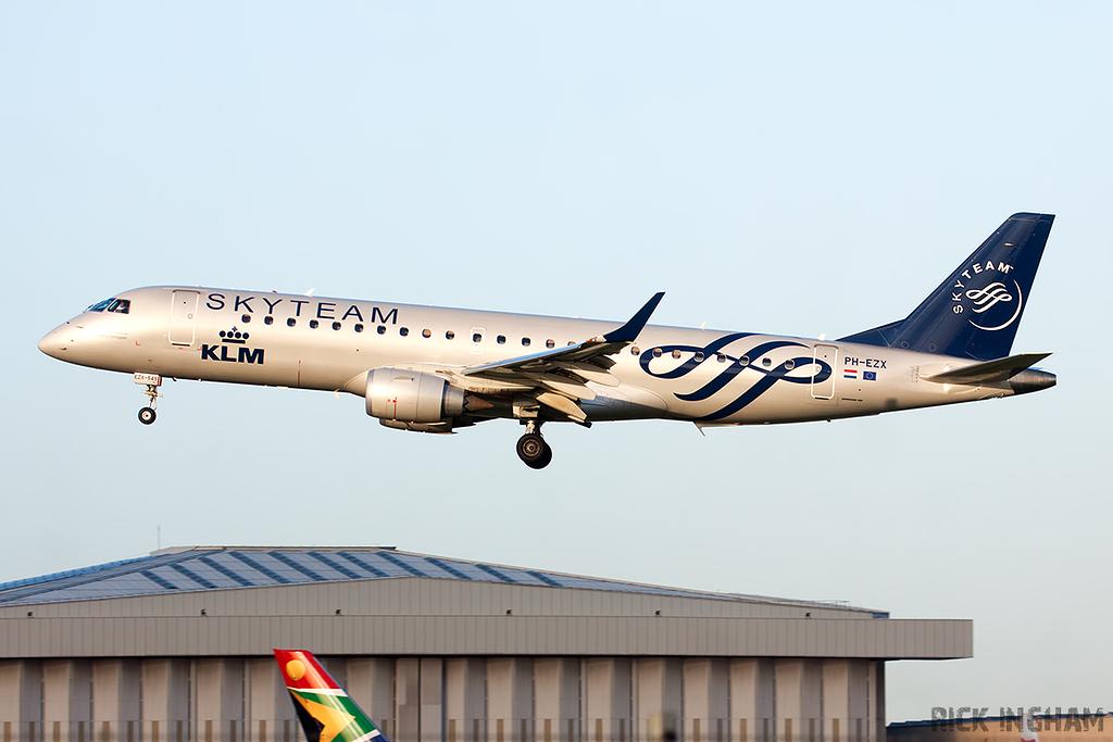 Embraer ERJ-190STD - PH-EZX - SkyTeam | KLM