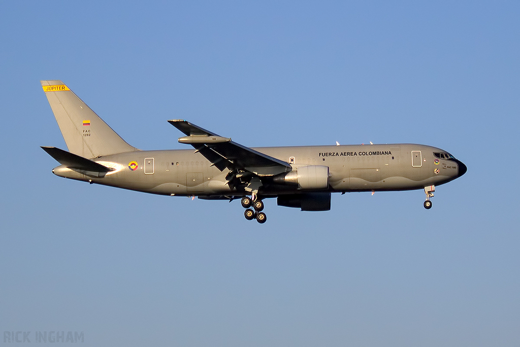 Boeing 767-2J6MMTT - FAC1202 - Colombian Air Force