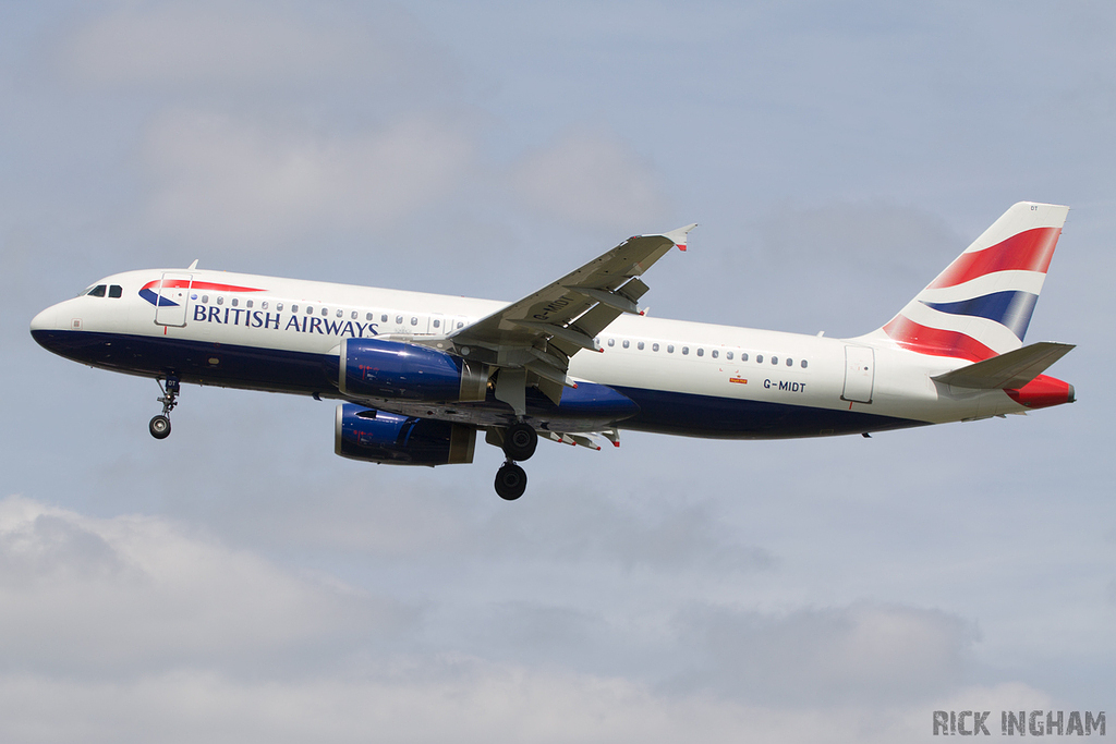 Airbus A320-232 - G-MIDT - British Airways