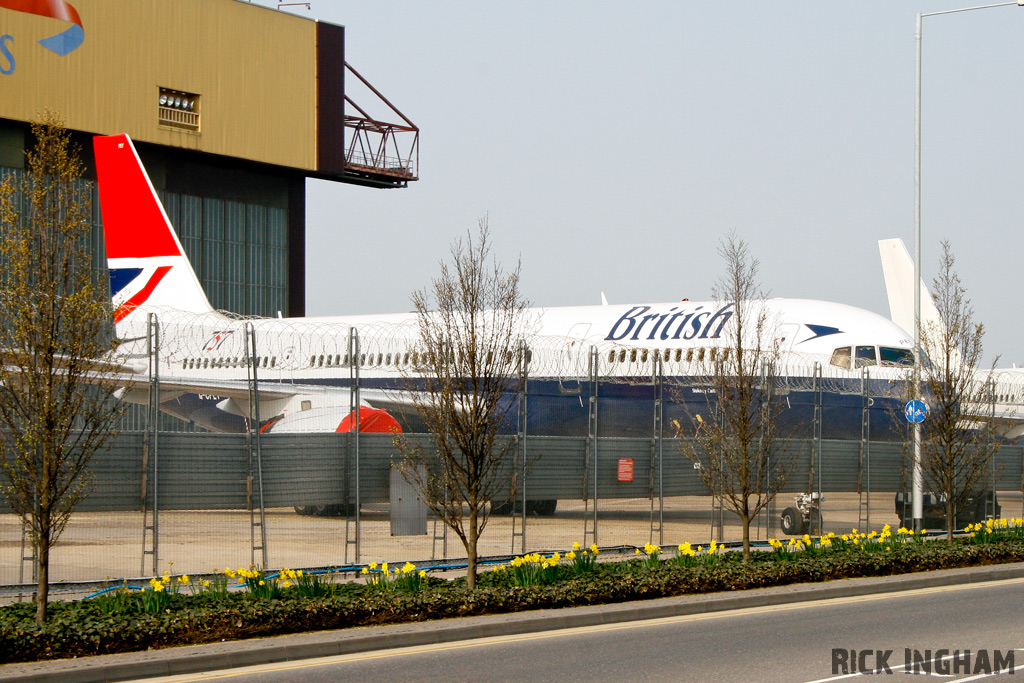 Boeing 757-236 - G-CPET - British Airways