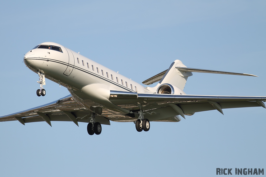 Bombardier BD-700-1A10 Global Express - M-GBAL