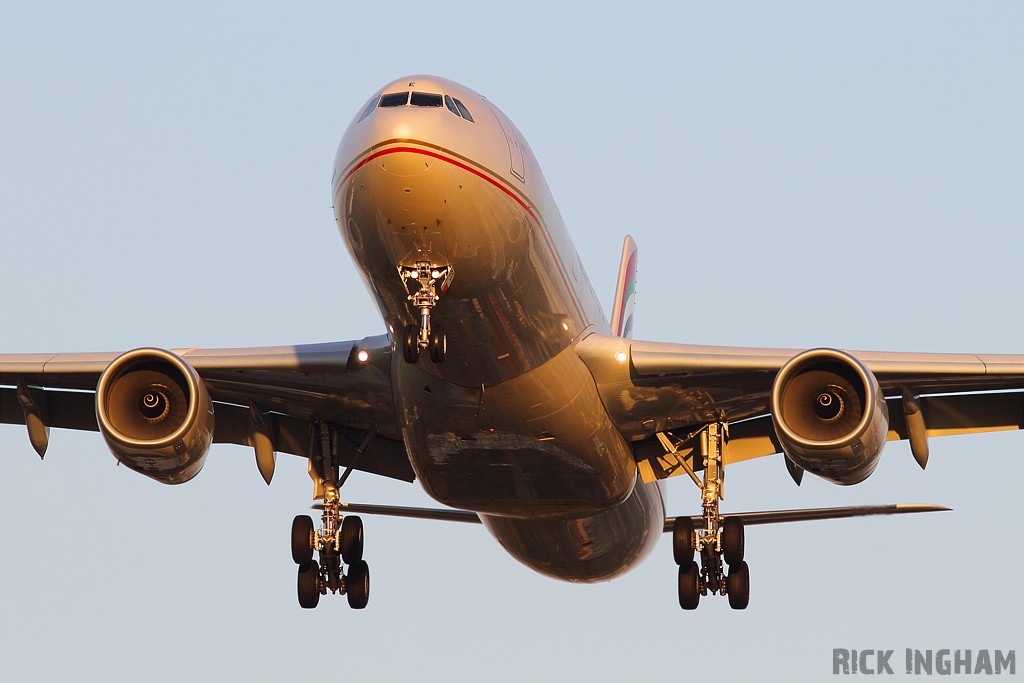 Airbus A330-343 - A6-AFE - Etihad Airways