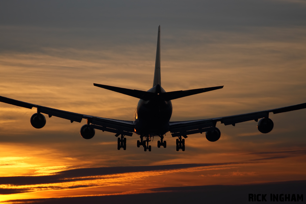 Boeing 747-412 - B-HKV - Cathay Pacific