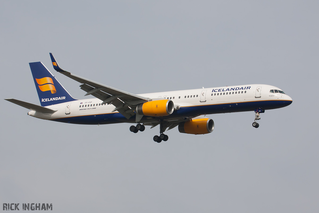 Boeing 757-208 - TF-FIP - Icelandair