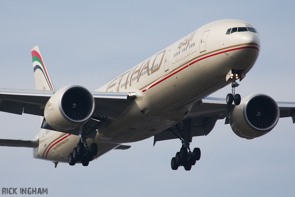 Boeing 777-3FXER - A6-ETN - Etihad Airways