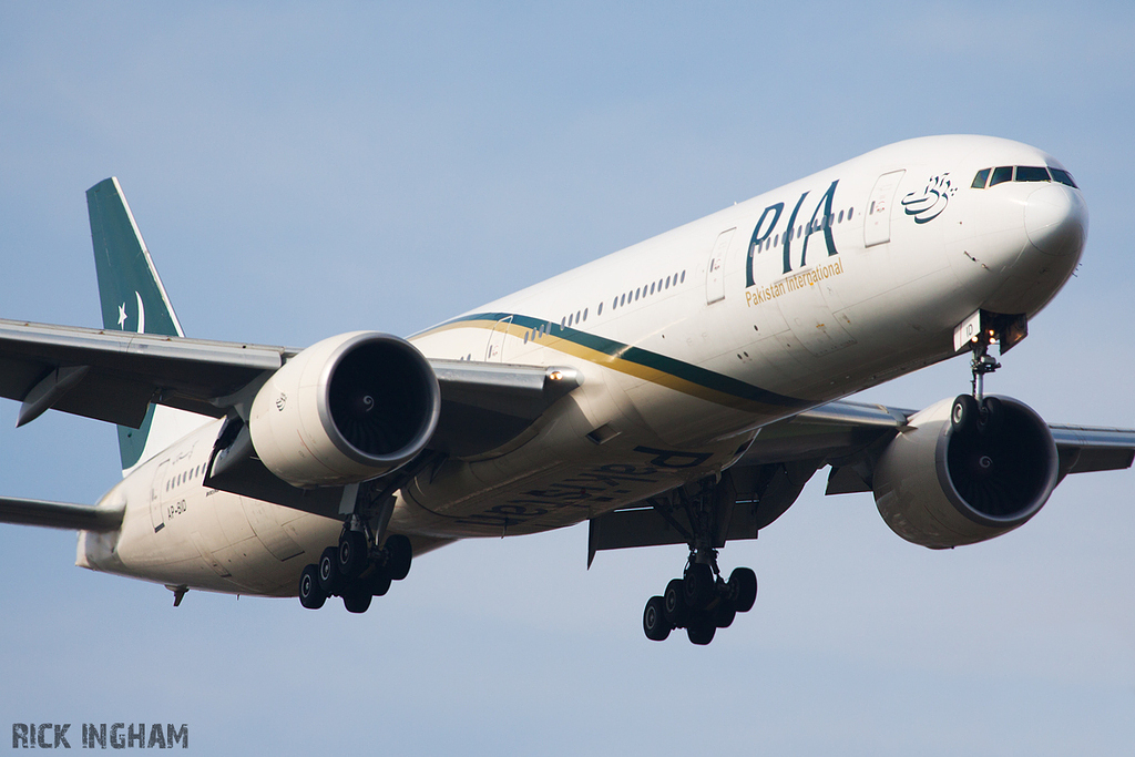 Boeing 777-340ER - AP-BID - Pakistan International Airlines