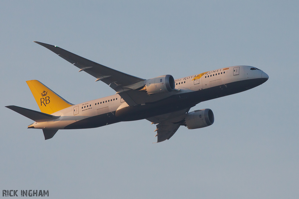 Boeing 787-8 Dreamliner - V8-DLA - Royal Brunei Airlines