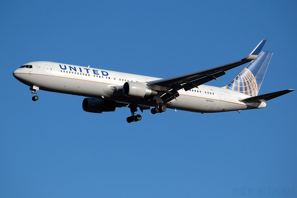 Boeing 767-322ERWL - N675UA - United Airlines