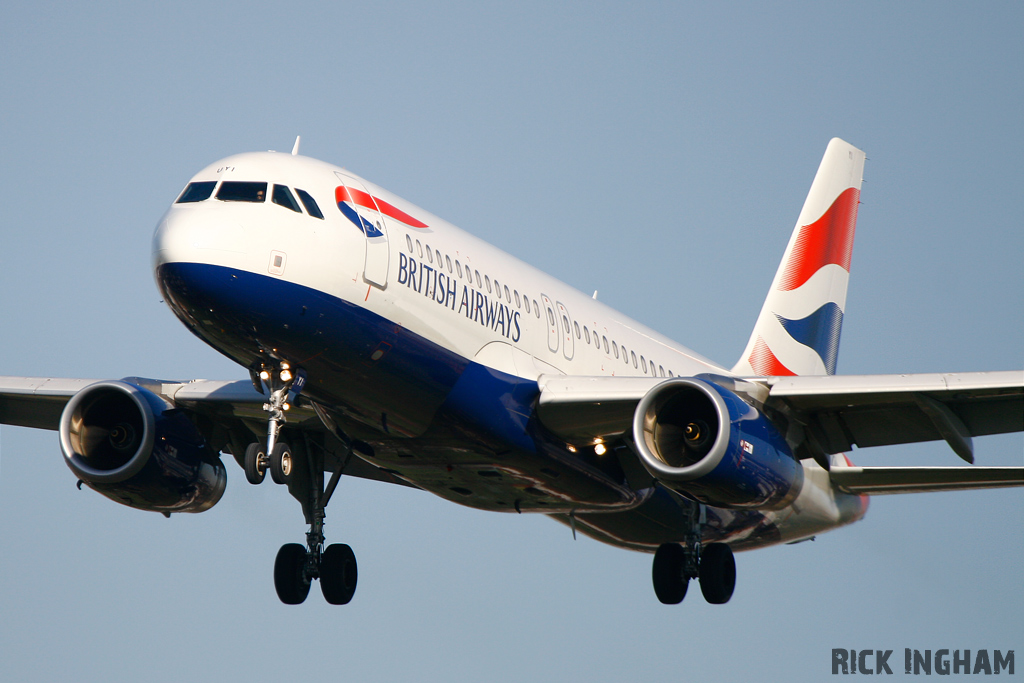 Airbus A320-232 - G-EUYI - British Airways