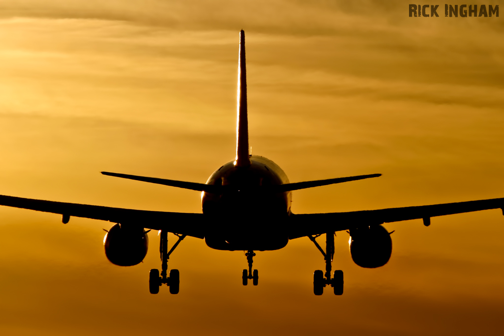 Airbus A319-131 - G-EUPR - British Airways