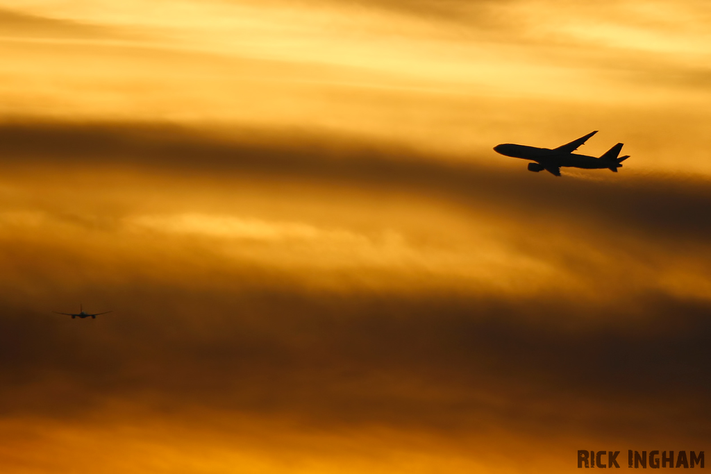 Boeing 777-240ER - AP-BGJ - Pakistan International Airlines