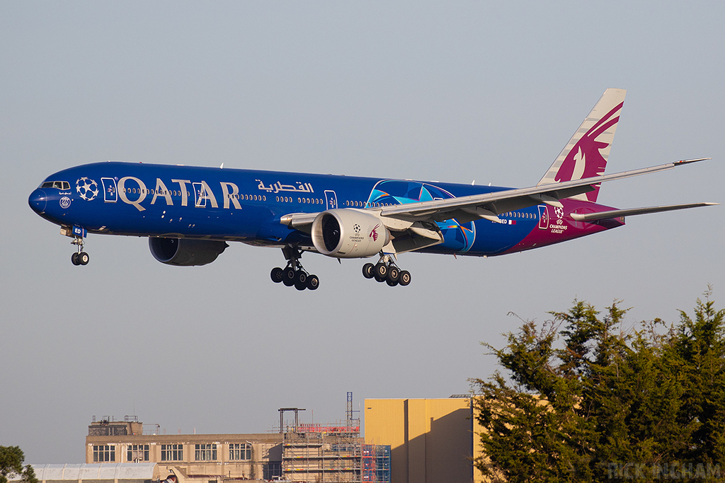 Boeing 777-3DZER - A7-BED - Qatar Airways