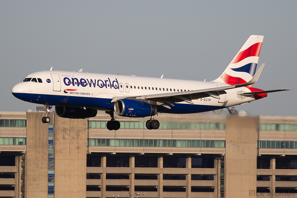 Airbus A320-232 - G-EUYR - OneWorld | British Airways