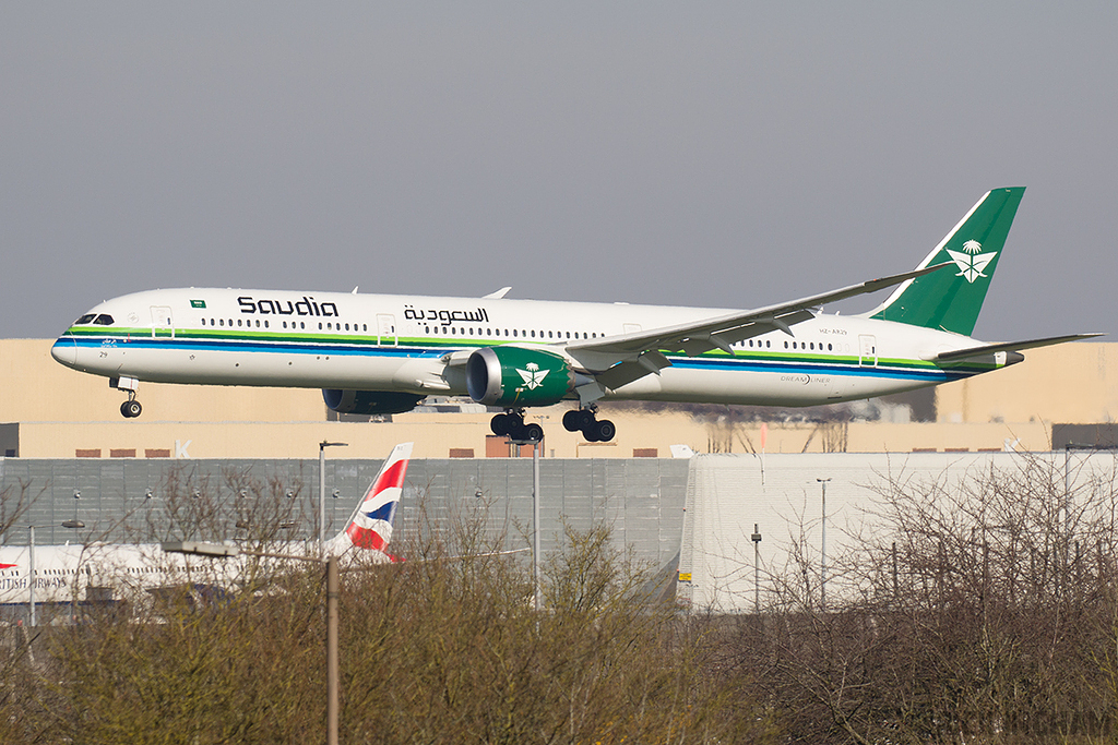Boeing 787-10 Dreamliner - HZ-AR29 - Saudia