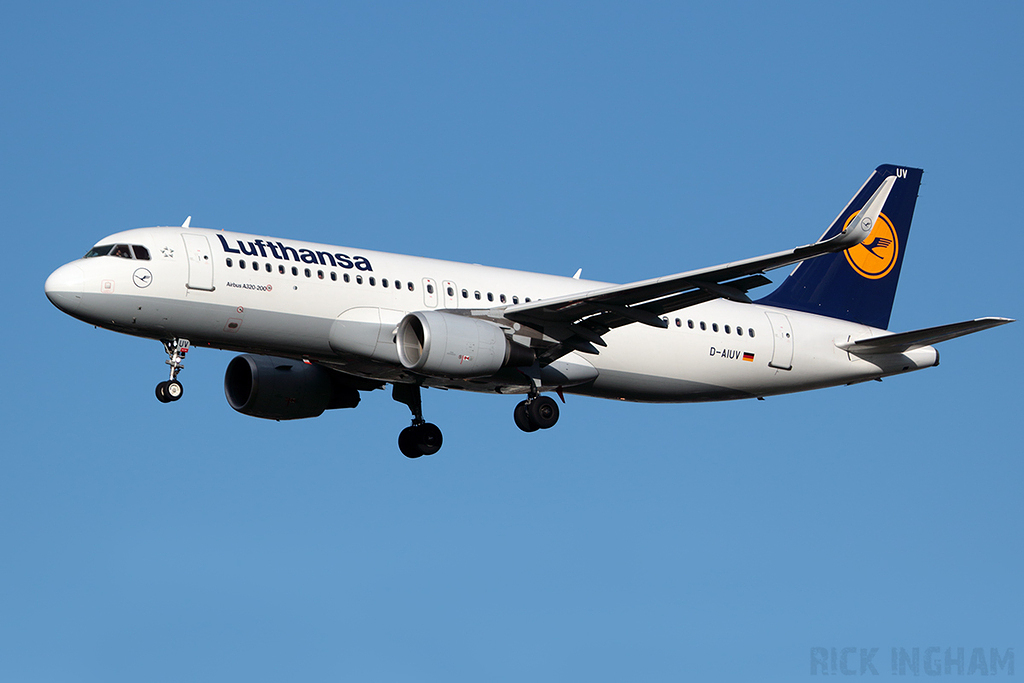 Airbus A320-214 - D-AIUV - Lufthansa